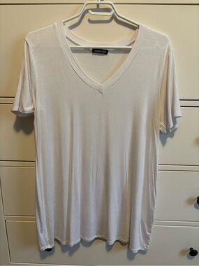 Heimish USA - White V-Neck T-Shirt